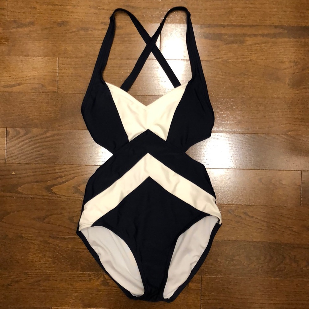 Super flattering Michael Kors one piece!